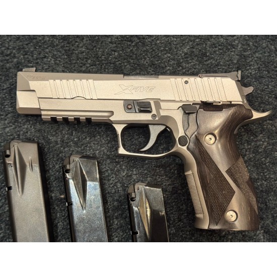 Sig Sauer P226 X5 ​​​​​​​9mm Near New
