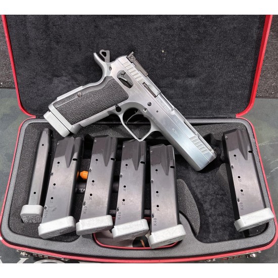 Tanfoglio Stock II 40SW SAO 5" Slide Bull Barrel LF 6 Mags.