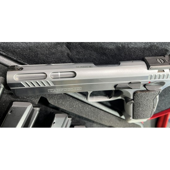 Tanfoglio Stock II 40SW SAO 5" Slide Bull Barrel LF 6 Mags.