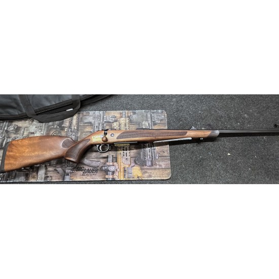 CZ 600 Lux .300WM M15x1 5D