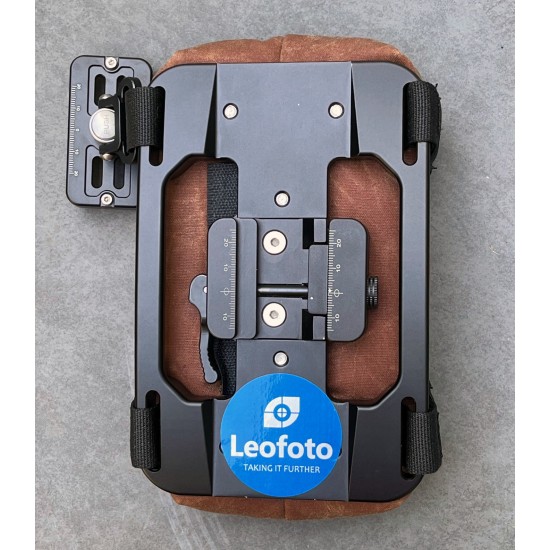 Leofoto SMP-01 Rifle Plate with Tripod QD Adapter and Sabre Tactical Bag.