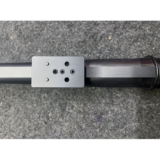 Breda / Gunsnz Red Dot Optic Plate Fits C-More RTS2/3 format. Breda / Gunsnz Red Dot Optic Plate Fits C-More RTS2/3 format.