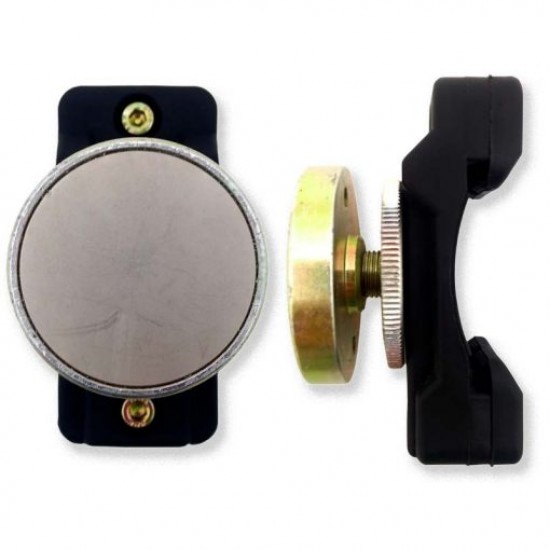 Guga Ribas Lateral Magazine Magnet With Hanger 