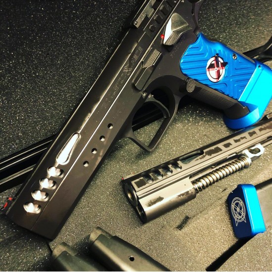 Tanfoglio Limited Custom HC Xtreme Black 40SW 